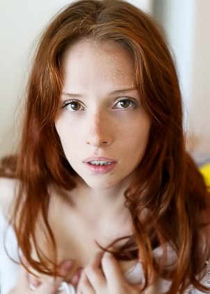 Natural redhead beauty has a pretty pink twat