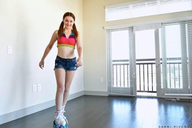 Cute teen on roller skates is happy to get nude for you photo 3