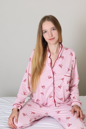 Milky Masturbates in Nude Sleep photo 2